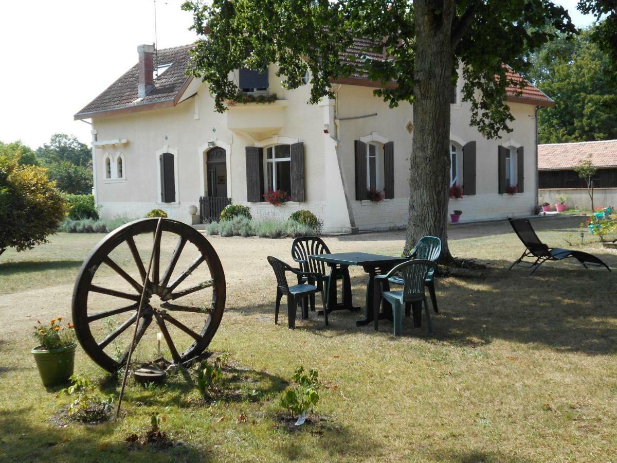 Chambres D'Hotes Villa Capsylvaine Captieux Εξωτερικό φωτογραφία